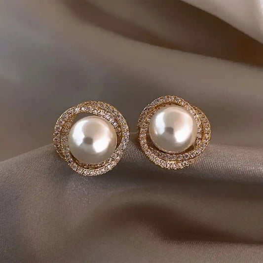 LumiPearl Halo Studs