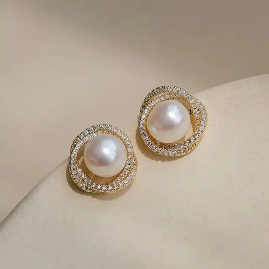 LumiPearl Halo Studs